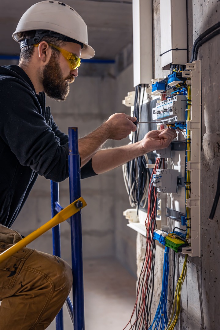 montage d'une armoire electrique industrielle